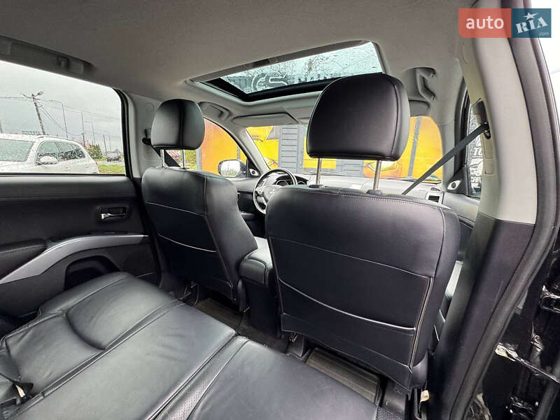 Позашляховик / Кросовер Mitsubishi Outlander 2010 в Стрию