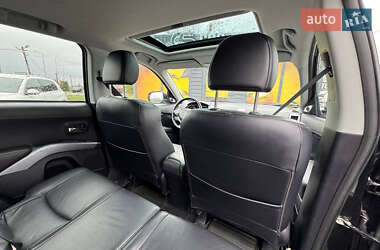 Внедорожник / Кроссовер Mitsubishi Outlander 2010 в 