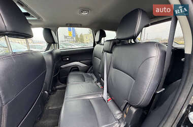 Внедорожник / Кроссовер Mitsubishi Outlander 2010 в 