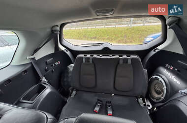 Внедорожник / Кроссовер Mitsubishi Outlander 2010 в 