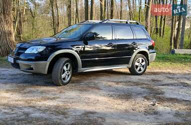 Позашляховик / Кросовер Mitsubishi Outlander 2005 в Шпитьках