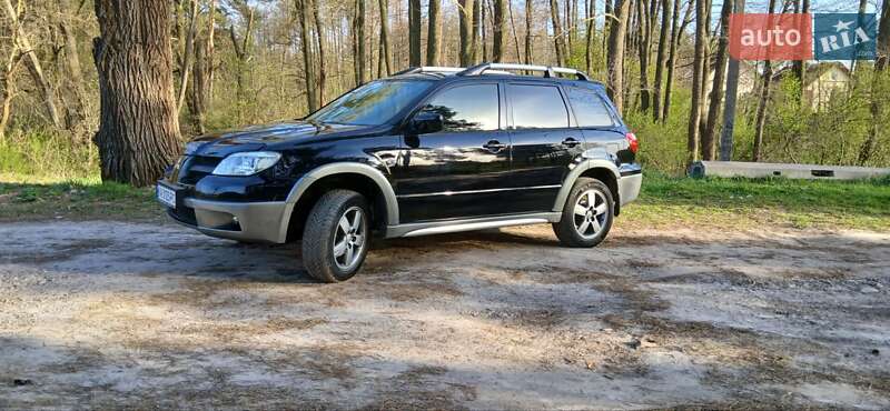 Mitsubishi Outlander 2005