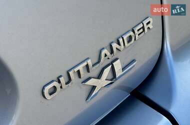 Внедорожник / Кроссовер Mitsubishi Outlander 2011 в 