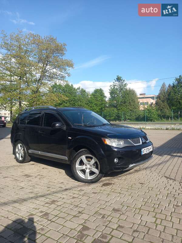 Внедорожник / Кроссовер Mitsubishi Outlander 2008 в 