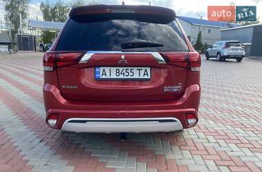 Позашляховик / Кросовер Mitsubishi Outlander 2019 в 