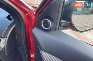Позашляховик / Кросовер Mitsubishi Outlander 2019 в 
