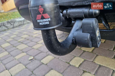 Позашляховик / Кросовер Mitsubishi Outlander 2013 в 