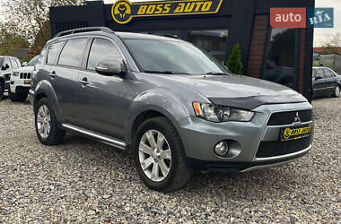 Внедорожник / Кроссовер Mitsubishi Outlander 2013 в 