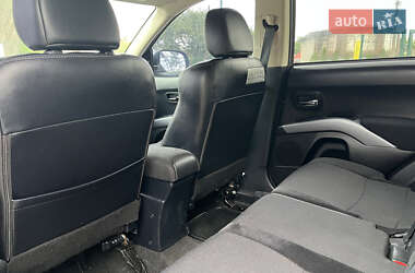 Внедорожник / Кроссовер Mitsubishi Outlander 2013 в 