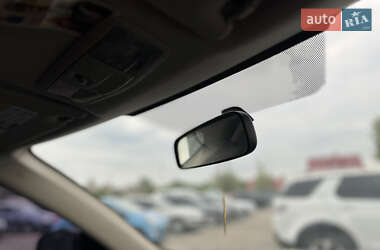 Внедорожник / Кроссовер Mitsubishi Outlander 2013 в 