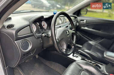 Позашляховик / Кросовер Mitsubishi Outlander 2006 в 