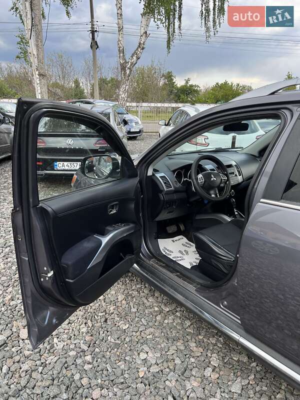 Внедорожник / Кроссовер Mitsubishi Outlander 2009 в Смеле