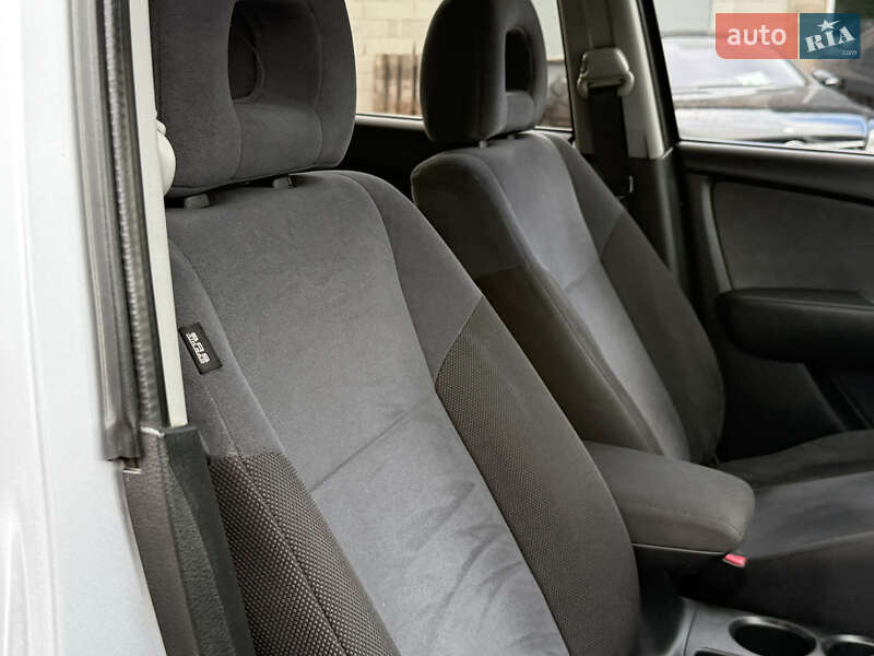 Позашляховик / Кросовер Mitsubishi Outlander 2003 в Рівному