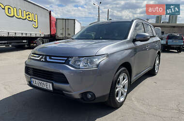 Позашляховик / Кросовер Mitsubishi Outlander 2013 в Києві