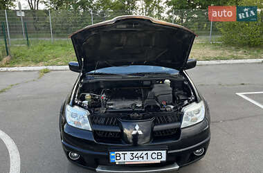 Позашляховик / Кросовер Mitsubishi Outlander 2007 в 