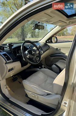 Внедорожник / Кроссовер Mitsubishi Outlander 2007 в 