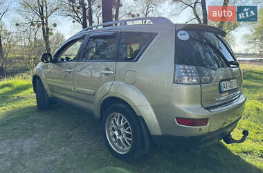 Внедорожник / Кроссовер Mitsubishi Outlander 2007 в 