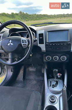 Позашляховик / Кросовер Mitsubishi Outlander 2008 в 
