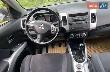 Внедорожник / Кроссовер Mitsubishi Outlander 2007 в 