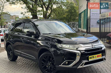 Внедорожник / Кроссовер Mitsubishi Outlander 2018 в Николаеве