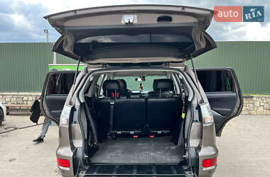Позашляховик / Кросовер Mitsubishi Outlander 2011 в 