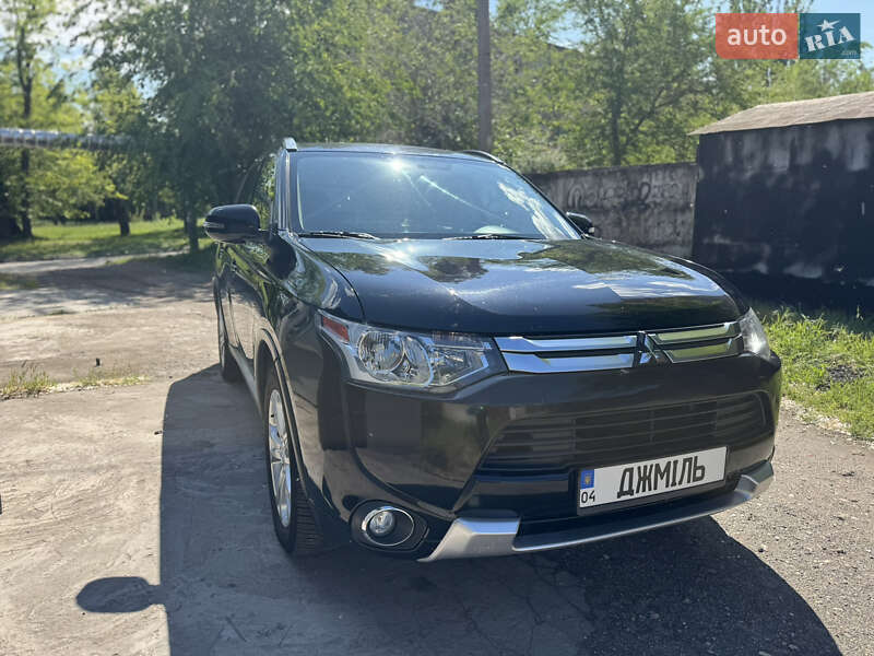 Mitsubishi Outlander 2014