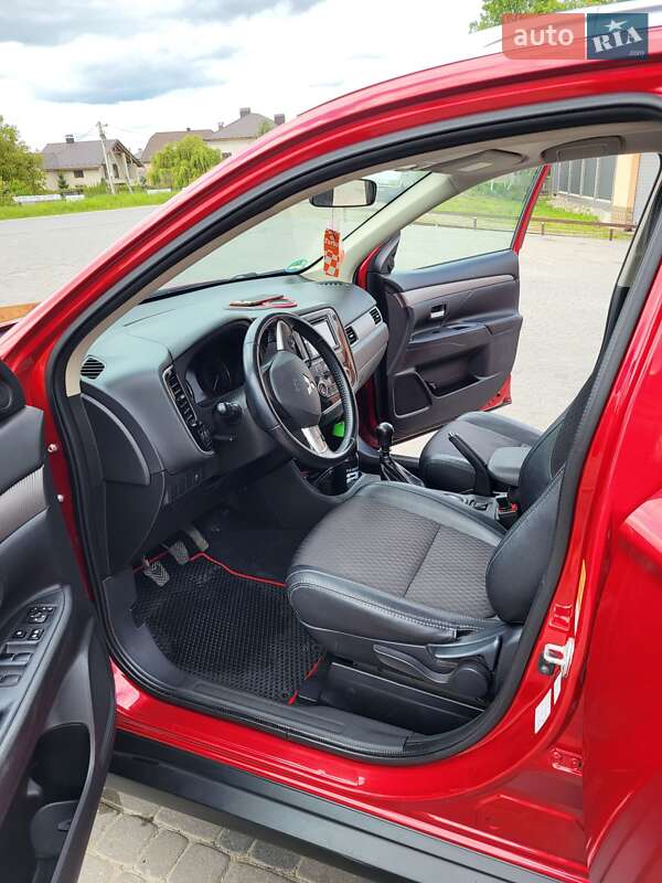 Позашляховик / Кросовер Mitsubishi Outlander 2014 в Івано-Франківську фото 7 Позашляховик / Кросовер Mitsubishi Outlander 2014 в Івано-Франківську