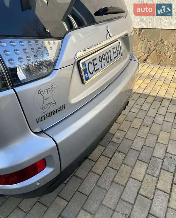 Позашляховик / Кросовер Mitsubishi Outlander 2011 в Мілієве