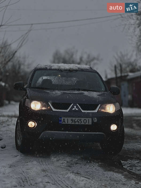 Внедорожник / Кроссовер Mitsubishi Outlander 2006 в 