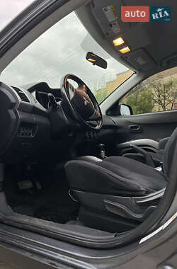 Внедорожник / Кроссовер Mitsubishi Outlander 2006 в 