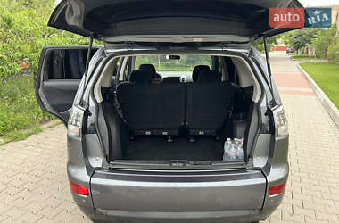 Внедорожник / Кроссовер Mitsubishi Outlander 2006 в 