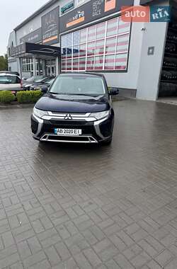 Позашляховик / Кросовер Mitsubishi Outlander 2019 в Кам'янець-Подільському