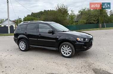 Внедорожник / Кроссовер Mitsubishi Outlander 2010 в Попельне
