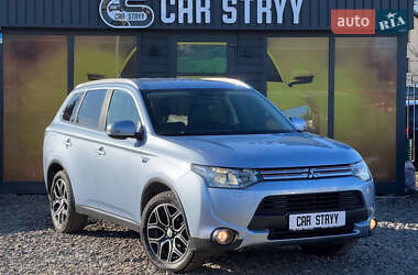 Внедорожник / Кроссовер Mitsubishi Outlander 2014 в Стрые