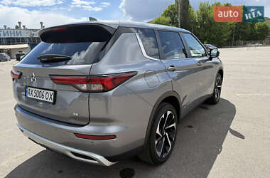 Внедорожник / Кроссовер Mitsubishi Outlander 2023 в 