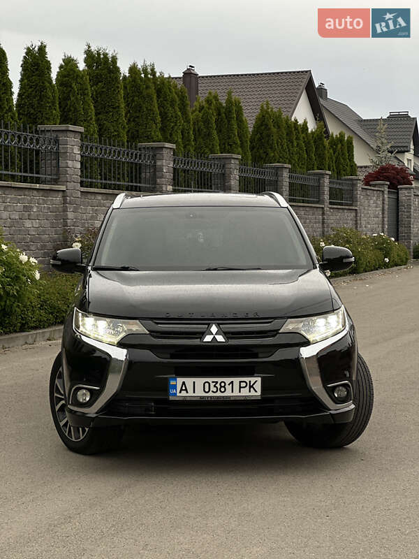 Позашляховик / Кросовер Mitsubishi Outlander 2015 в Білій Церкві