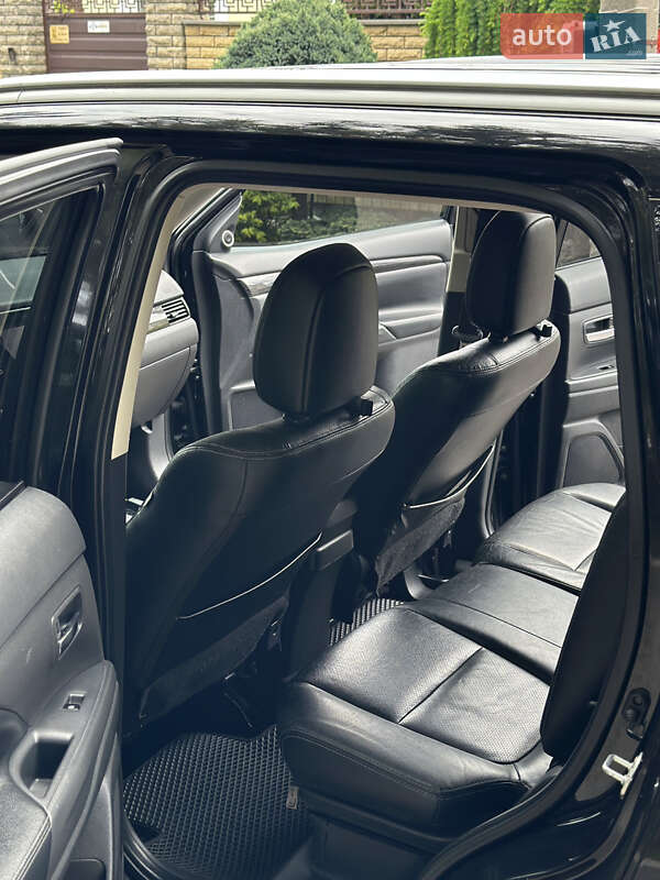 Позашляховик / Кросовер Mitsubishi Outlander 2015 в Білій Церкві
