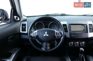 Позашляховик / Кросовер Mitsubishi Outlander 2011 в 