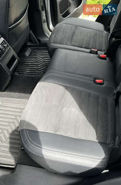 Внедорожник / Кроссовер Mitsubishi Outlander 2021 в 