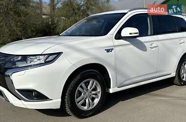 Mitsubishi Outlander 2020