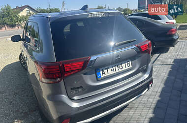 Внедорожник / Кроссовер Mitsubishi Outlander 2018 в 