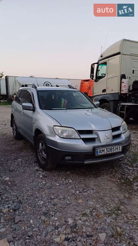 Mitsubishi Outlander 2004