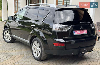 Внедорожник / Кроссовер Mitsubishi Outlander 2009 в 