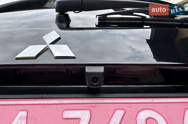 Внедорожник / Кроссовер Mitsubishi Outlander 2009 в 