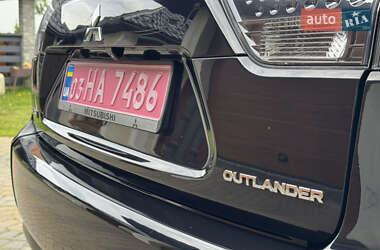 Внедорожник / Кроссовер Mitsubishi Outlander 2009 в 