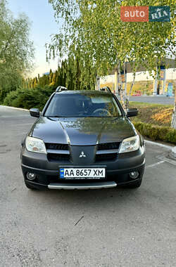 Позашляховик / Кросовер Mitsubishi Outlander 2006 в 