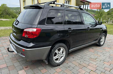 Внедорожник / Кроссовер Mitsubishi Outlander 2006 в 