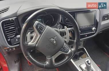 Внедорожник / Кроссовер Mitsubishi Outlander 2020 в 