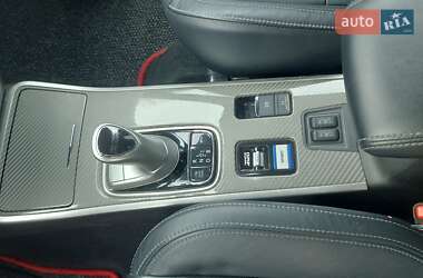 Внедорожник / Кроссовер Mitsubishi Outlander 2020 в 