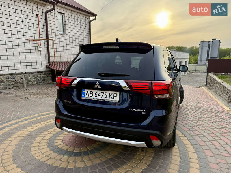 Внедорожник / Кроссовер Mitsubishi Outlander 2017 в Виннице